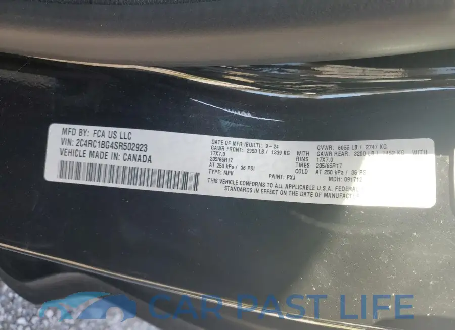 2C4RC1BG4SR502923# 13