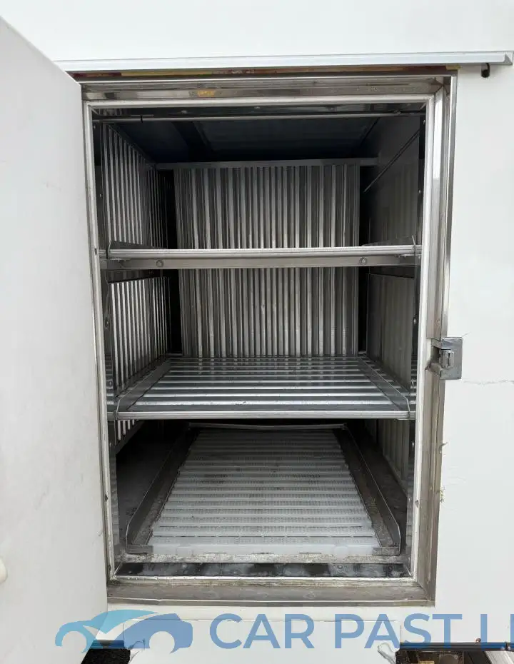 1FDXE4FS8KDC19277# 6