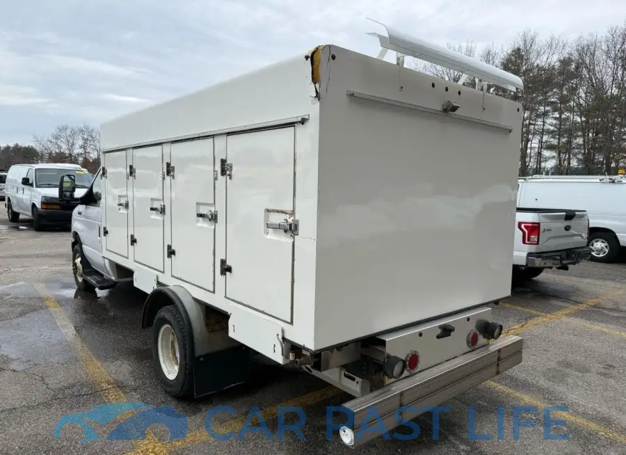 1FDXE4FS8KDC19277# 3