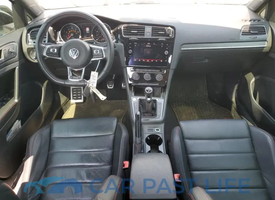 3VW5T7AU1MM010690# 8