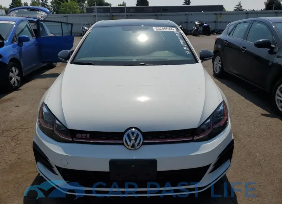 3VW5T7AU1MM010690# 5