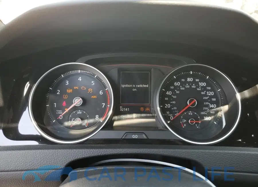 3VW5T7AU1MM010690# 9