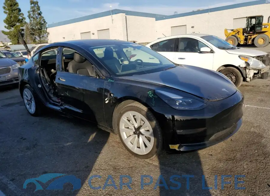5YJ3E1EB9NF131421# 4