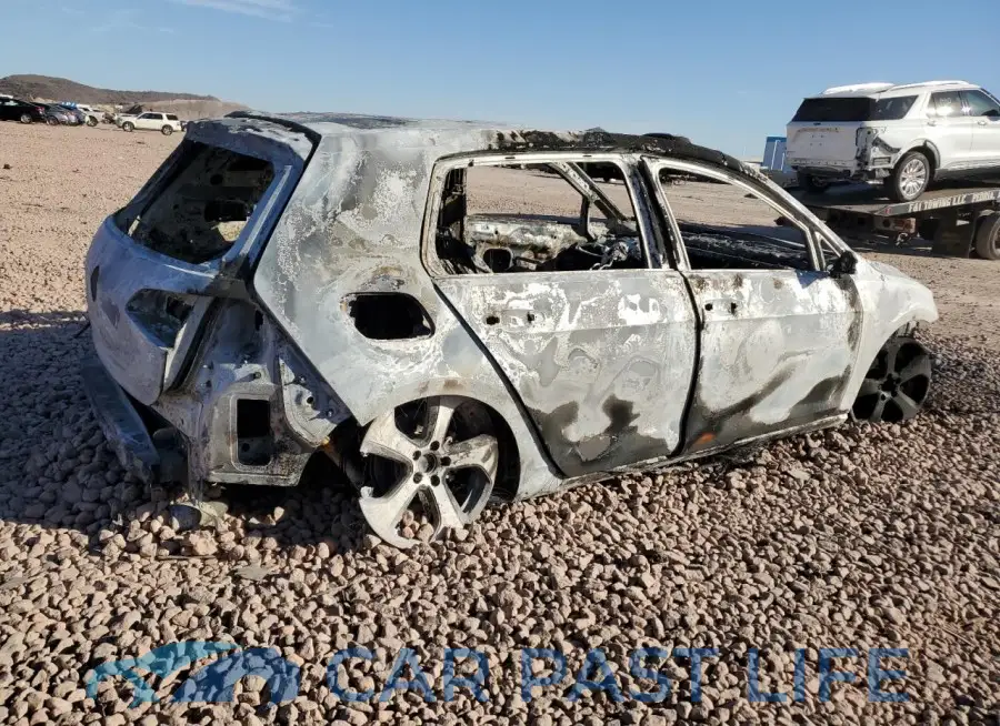 3VW5T7AU6GM033886# 3