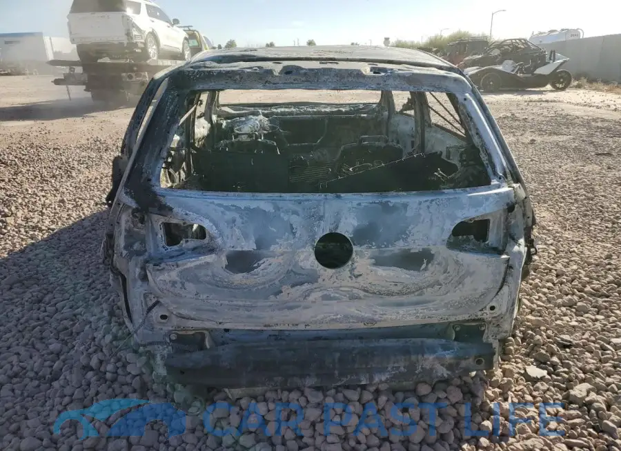 3VW5T7AU6GM033886# 6