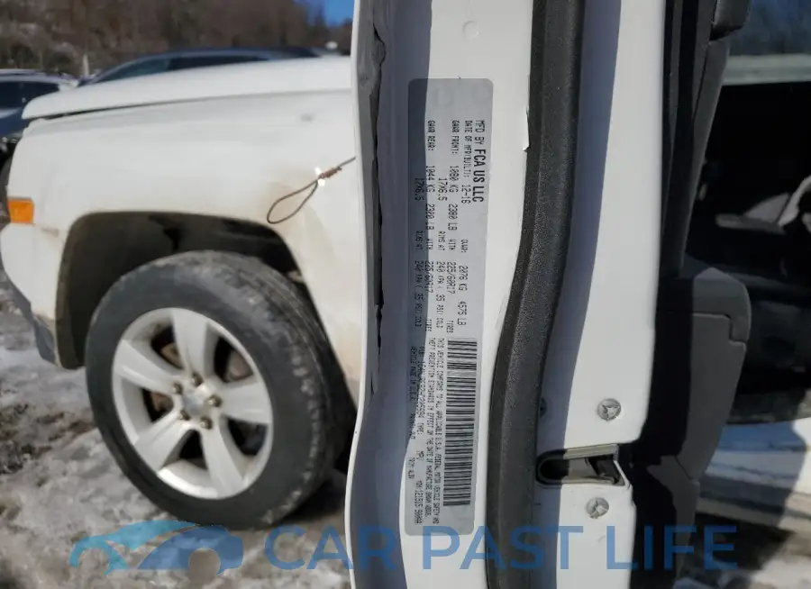 1C4NJRFB2HD205694# 13
