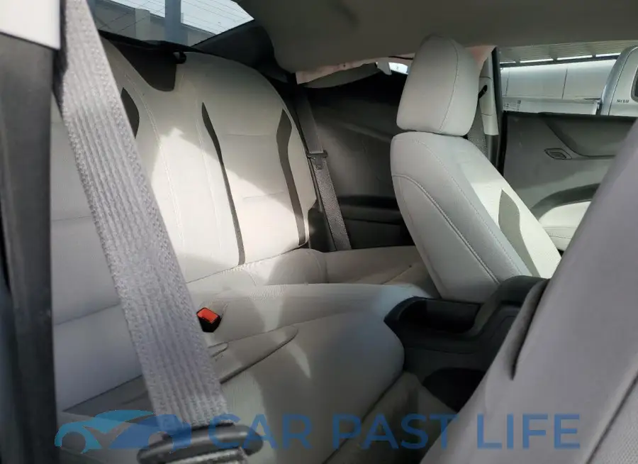 1G1FB1RX7P0102327# 10