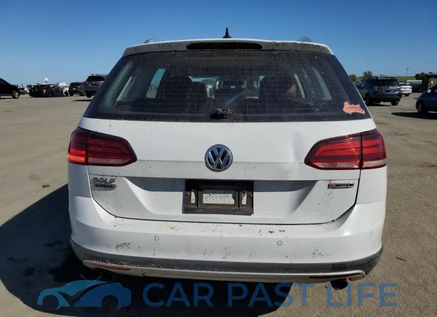 3VWH17AU8KM513276# 6