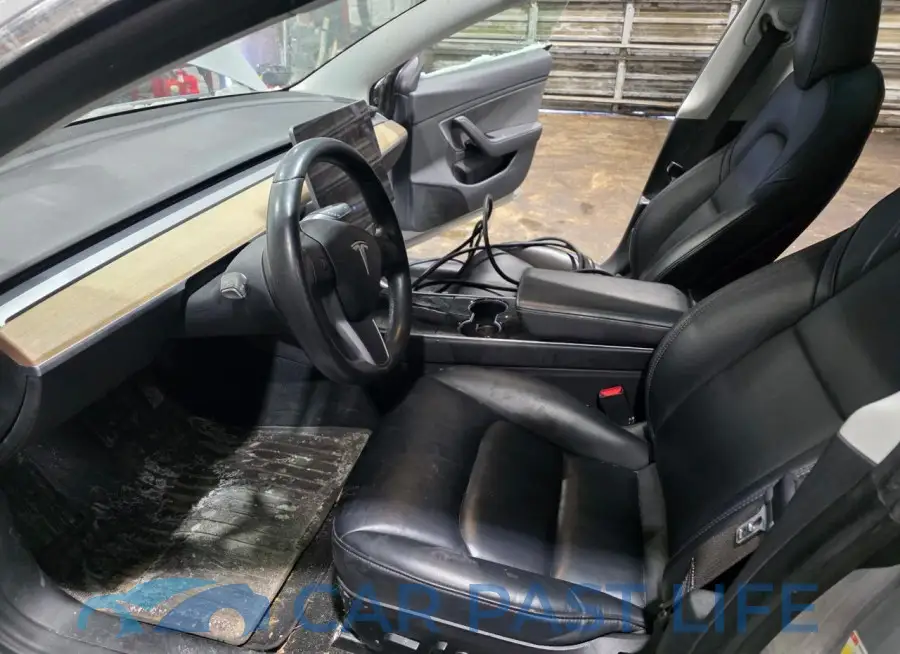 5YJ3E1EB4JF104542# 9