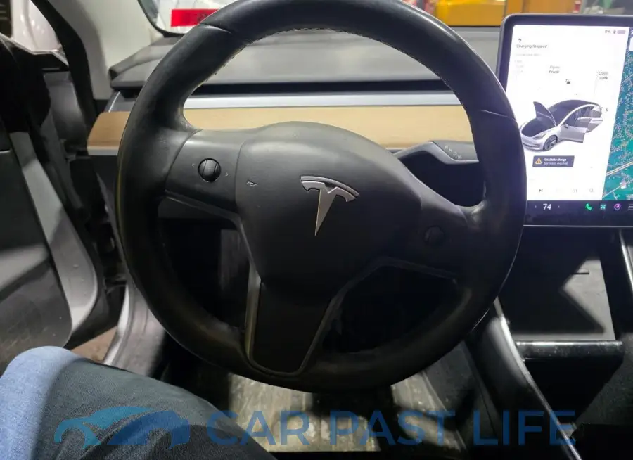 5YJ3E1EB4JF104542# 8