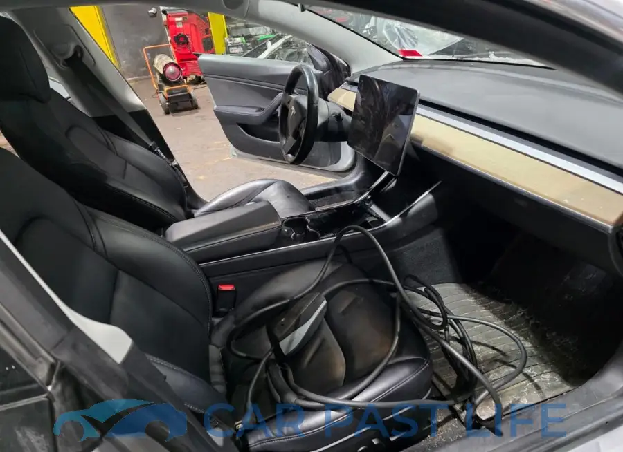 5YJ3E1EB4JF104542# 5