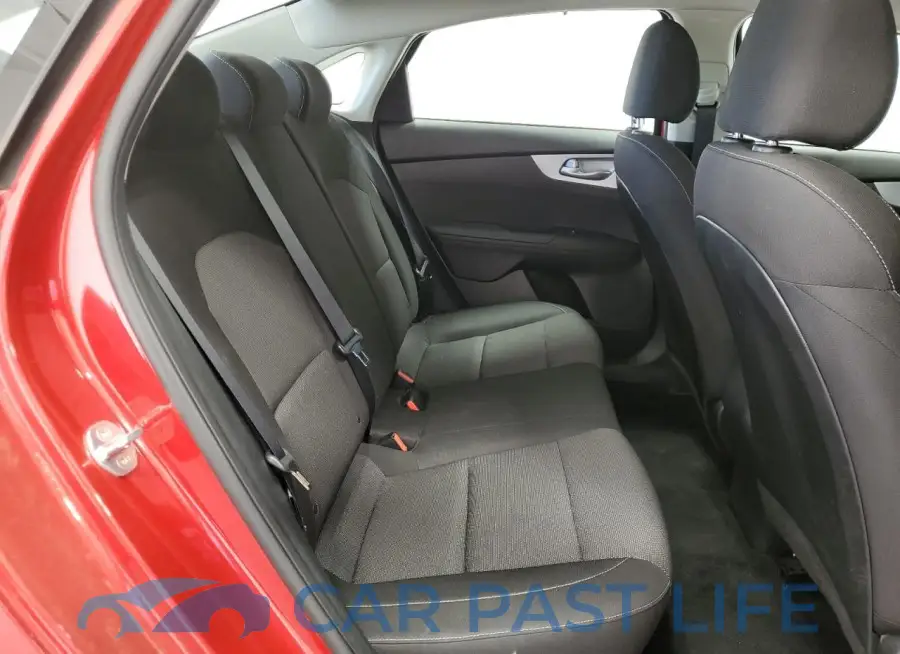 3KPF24AD8PE564204# 10