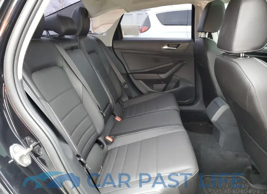 3VW7M7BU7PM019015# 10