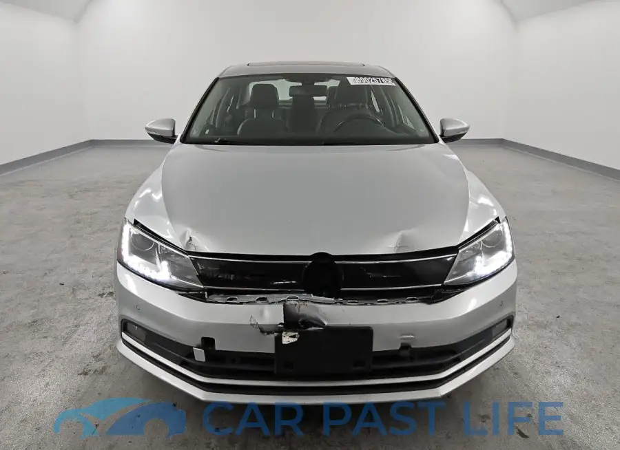 3VW637AJ9GM267529# 5