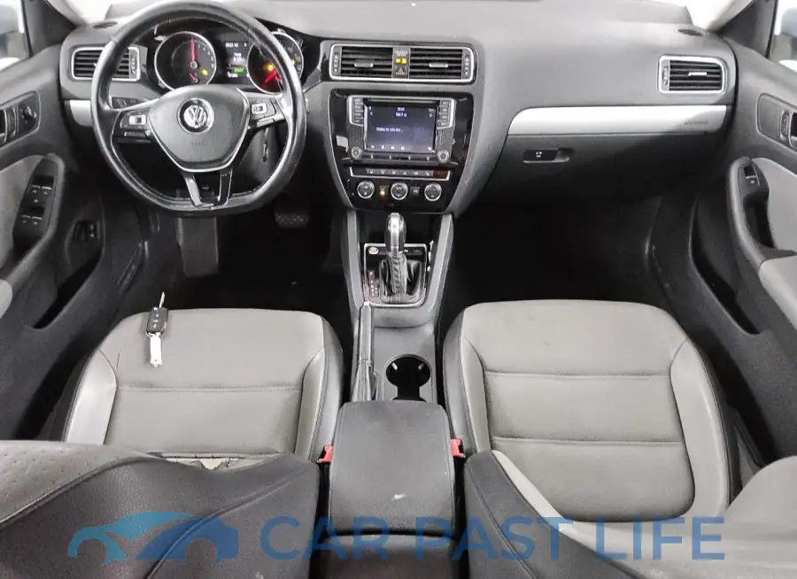 3VW637AJ9GM267529# 8