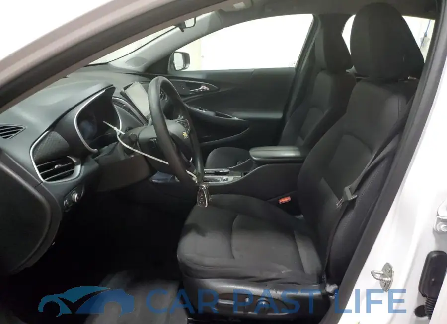 1G1ZD5ST3NF143604# 7