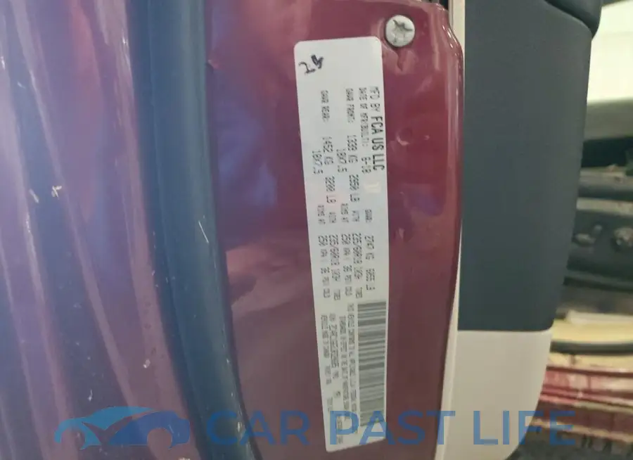 2C4RC1GG3JR320685# 13