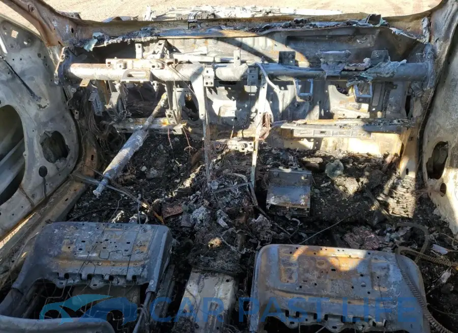 1G1ZD5ST6JF140321# 8