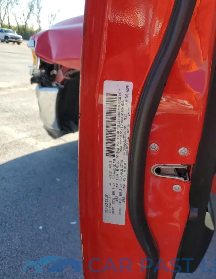 3C6UR5HL9KG662085# 12