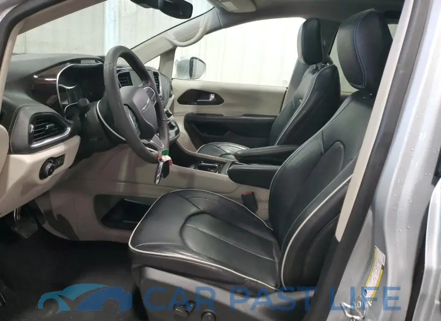 2C4RC1GG1NR175877# 7