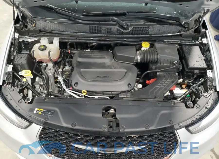 2C4RC1GG1NR175877# 12