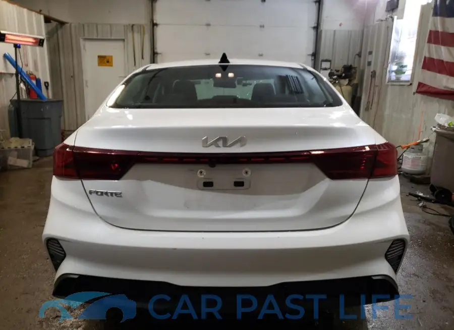 3KPF24AD2PE614997# 6