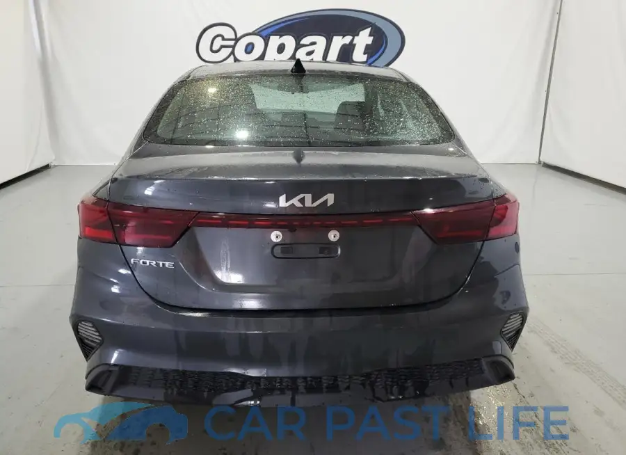 3KPF24AD9RE768772# 8