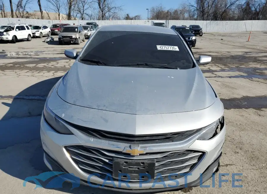 1G1ZD5ST3NF129556# 5