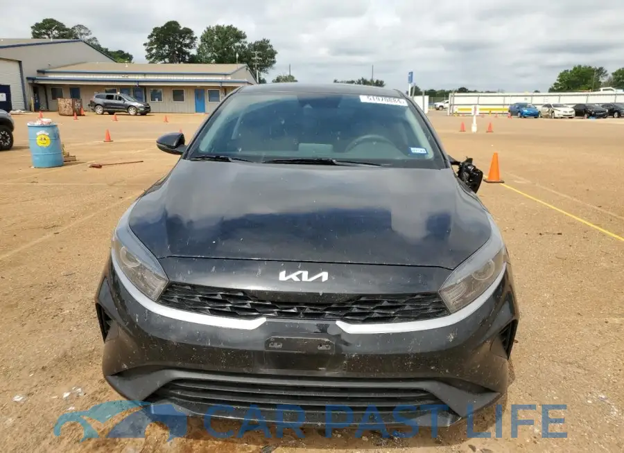 3KPF24AD8PE513317# 5