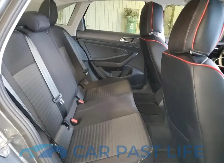 3VW5M7BU9RM098374# 10