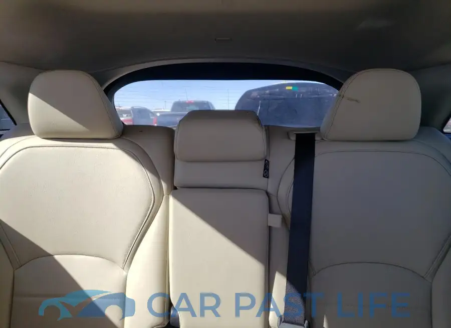 3PCAJ5M12LF101984# 10