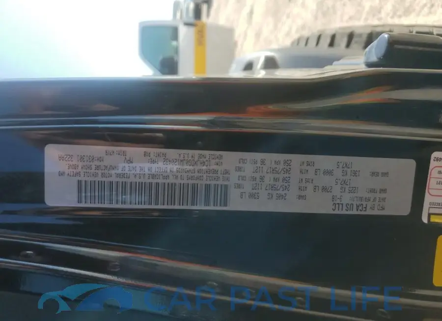 1C4HJXDG0JW120492# 13