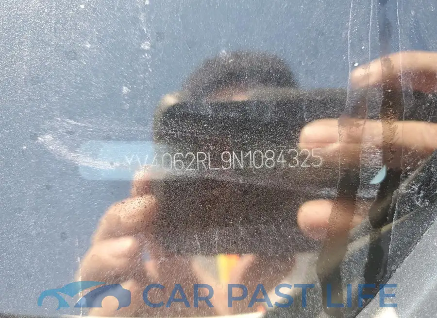 YV4062RL9N1084325# 13
