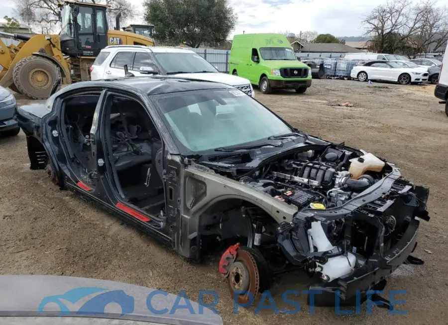 2C3CDXCT9KH653705# 4