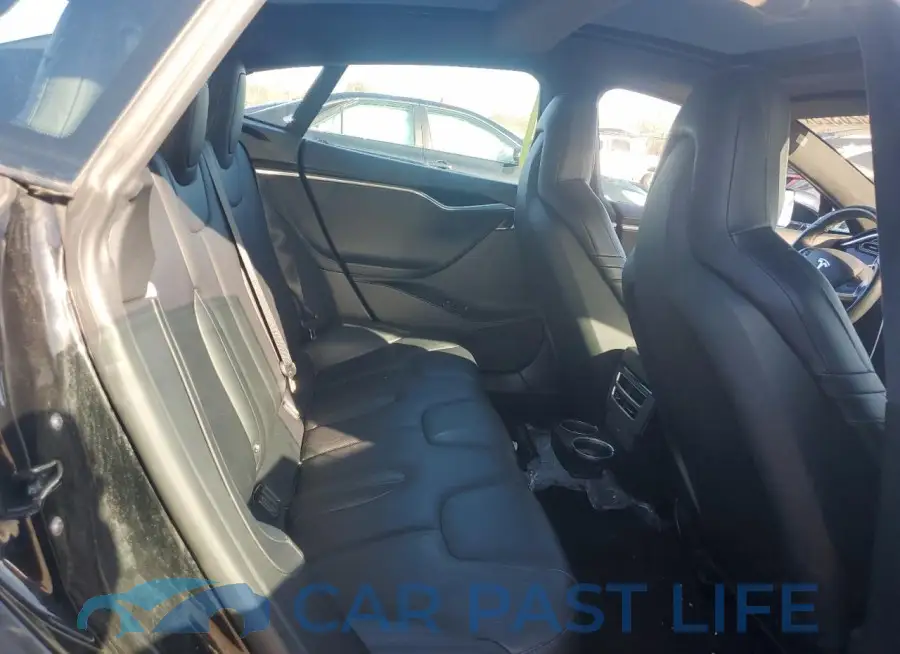 5YJSA1E27GF160782# 10