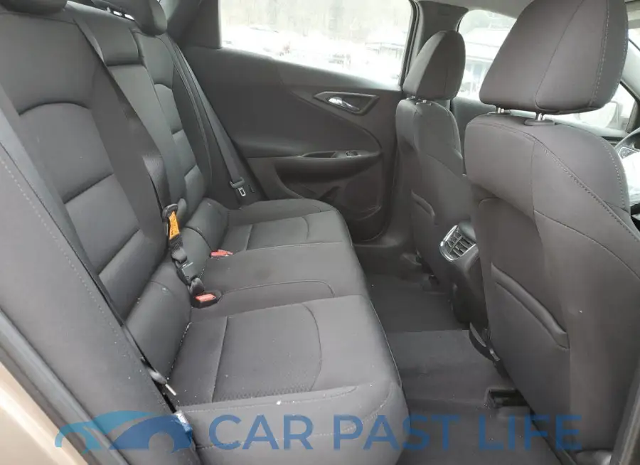 1G1ZD5ST6JF229421# 10