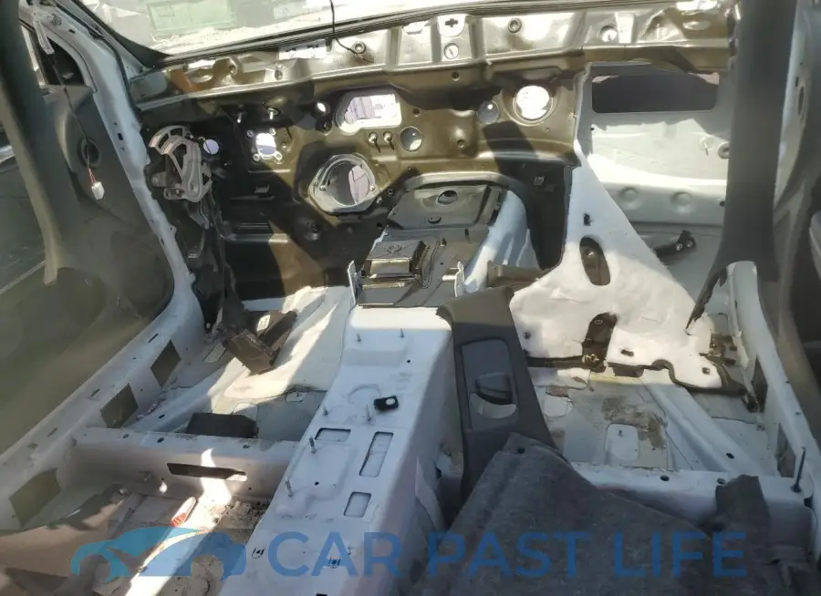2C3CDXGJ5LH133575# 8
