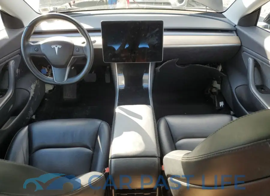 5YJ3E1EB8KF197101# 8