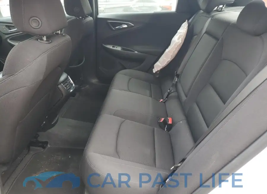 1G1ZD5ST8RF150831# 10