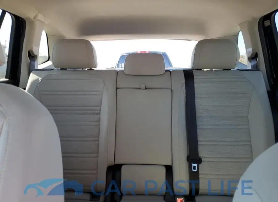 3VVRB7AX4RM208299# 10