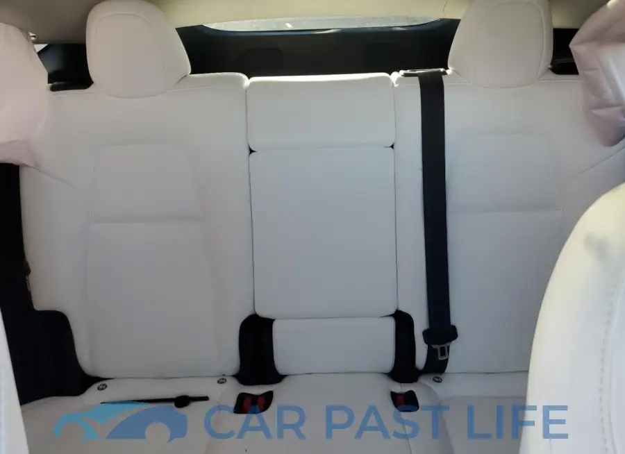 7SAYGDEE3PF887621# 10