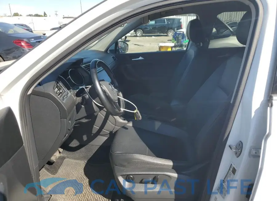 3VV3B7AX6KM071197# 7