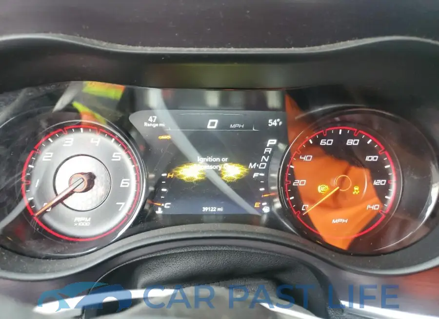 2C3CDXBG1JH185908# 9