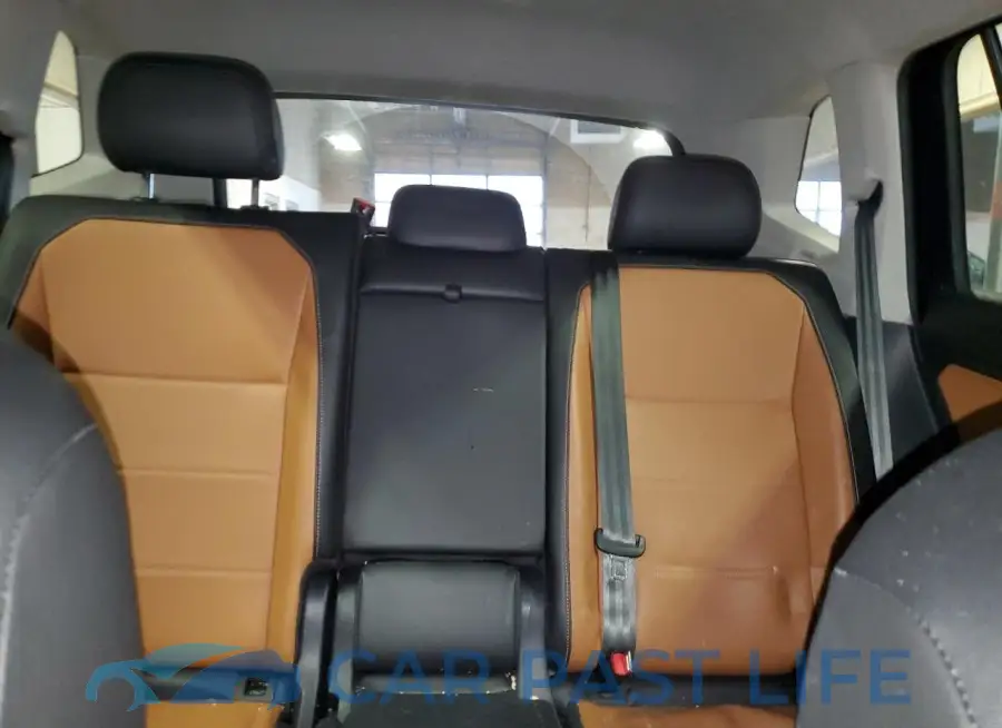 3VV2B7AX7KM186421# 10