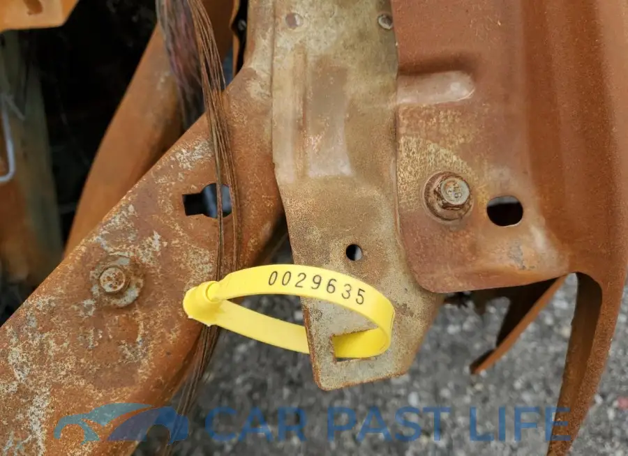 1C4RJFBG9GC367263# 9