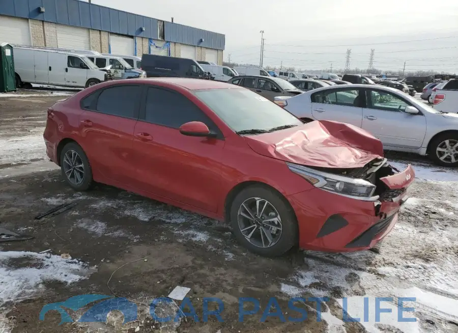 3KPF24AD4RE779095# 4