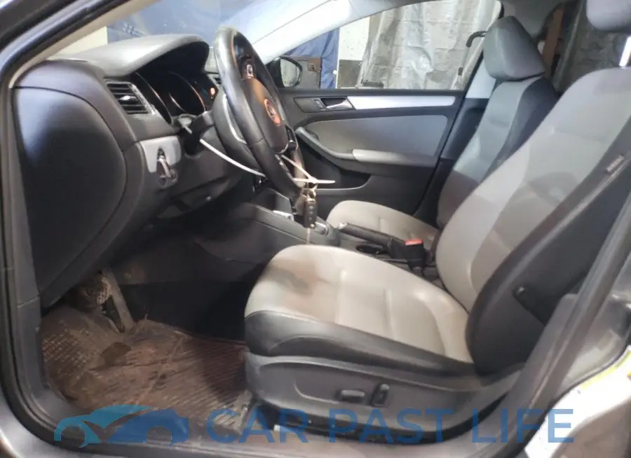 3VW637AJ9GM416554# 7