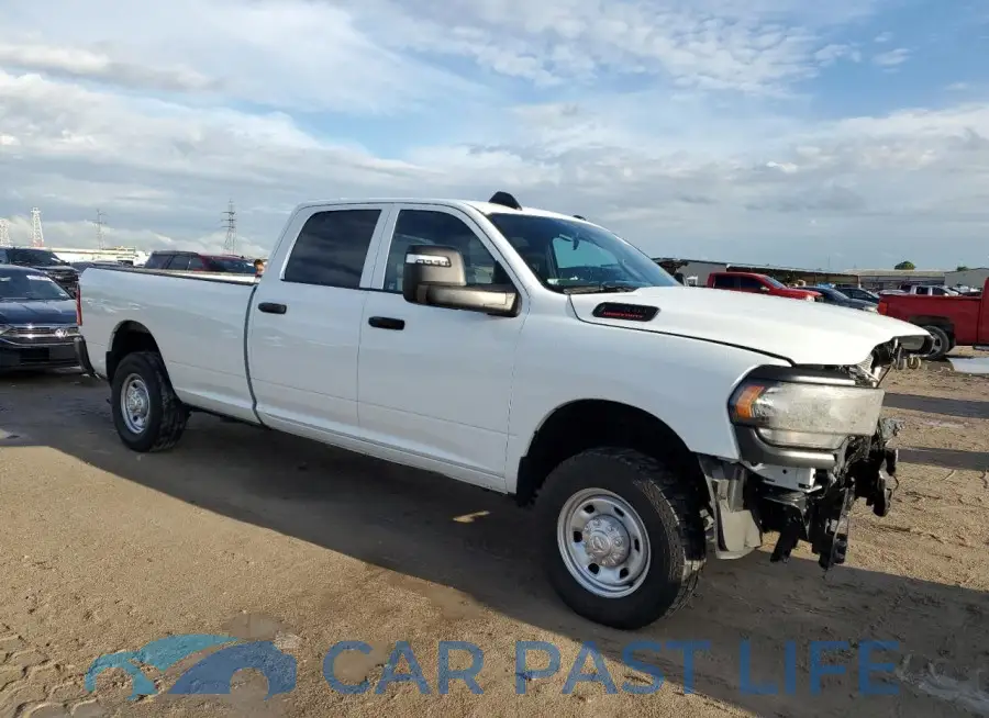 3C6UR4HJ2RG328449# 4