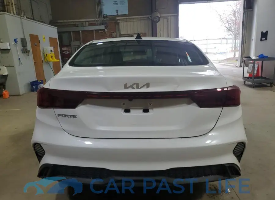 3KPF24AD4RE804187# 6