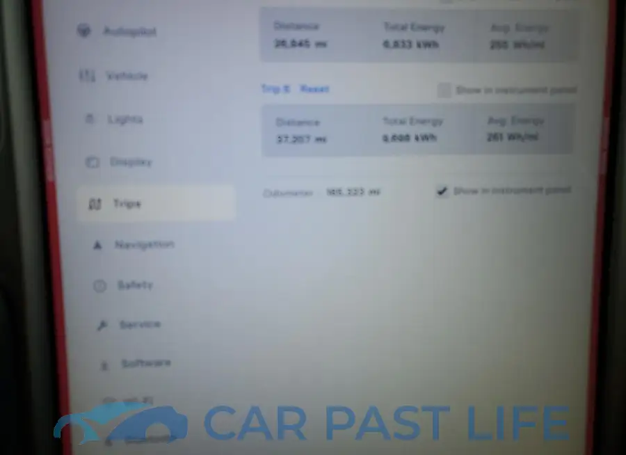 5YJSA1E26KF311684# 9